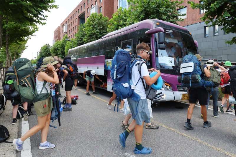 Organizers said Wednesday that the evacuation of some 37,000 scouts and volunteers from the World Scout Jamboree campsite ahead of a typhoon was complete. Photo by Yonhap