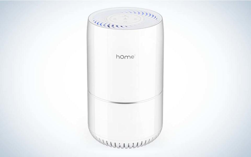 hOmeLabs x PopSci Air Purifier is the best air purifier for allergies for small rooms.