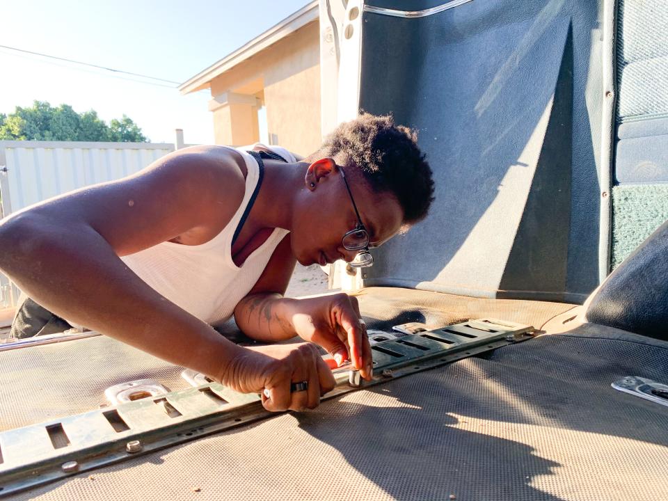 Jowell Removing Flooring