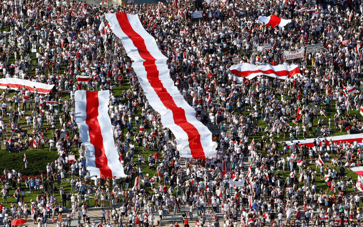 Image: Opposition supporters protest against presidential election results in Minsk (Vasily Fedosenko / Reuters)