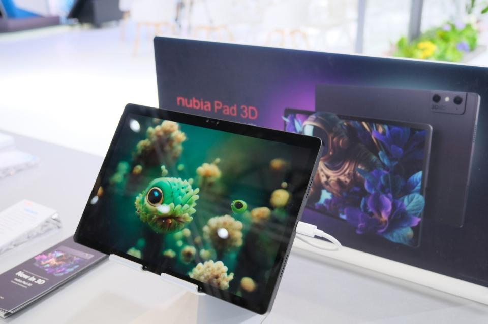 ZTE展示nubia Pad 3D裸視3D平板、首款通過德國萊茵TÜV認證的智慧眼鏡裝置