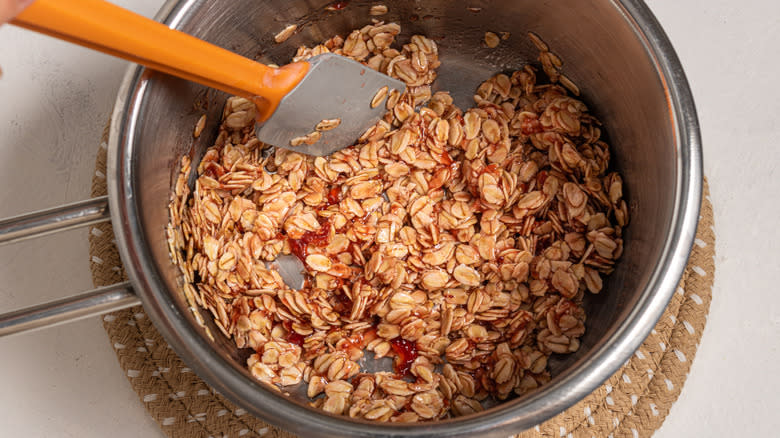 strawberry oats in saucepan