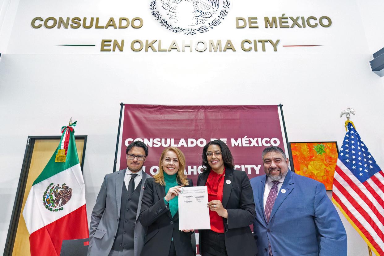 A partnership between Oklahoma City Community College and the Mexican Consulate was officially commemorated Dec. 7 with the signing of a memorandum of understanding between OCCC and consulate in Oklahoma City.