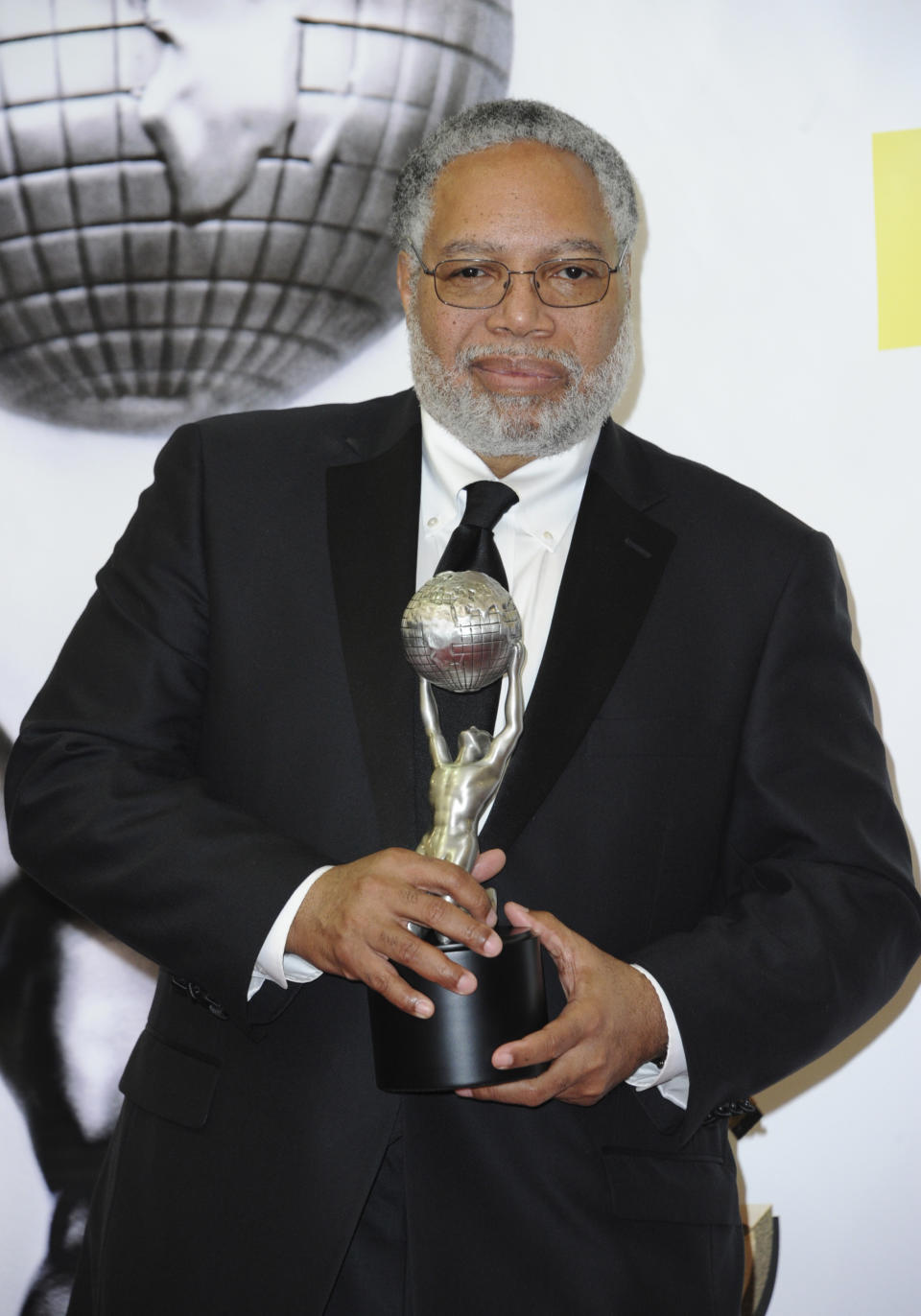 Dr. Lonnie G. Bunch III poses with the president's award in the press room at the 48th annual NAACP Image Awards at the Pasadena Civic Auditorium on Saturday, Feb. 11, 2017, in Pasadena, Calif. (Photo by Richard Shotwell/Invision/AP)