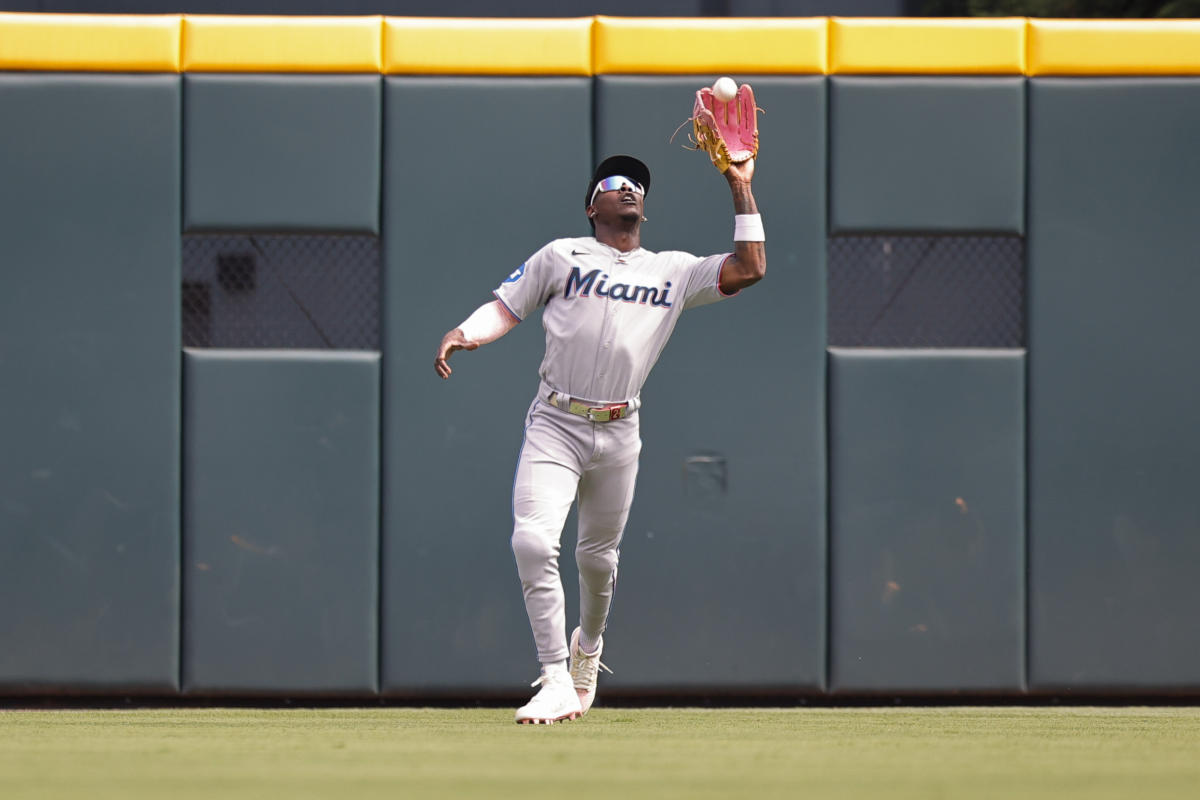 Jazz Chisholm Jr. injured in Miami Marlins loss to Reds