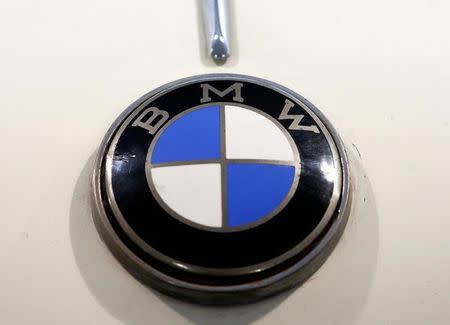 The logo of German manufacturer BMW is seen at a 1957 BMW 503 Coupe Serie 1 car during a preview of an auction by Swiss Oldtimer Galerie International in Zurich, Switzerland June 10, 2016. REUTERS/Arnd Wiegmann