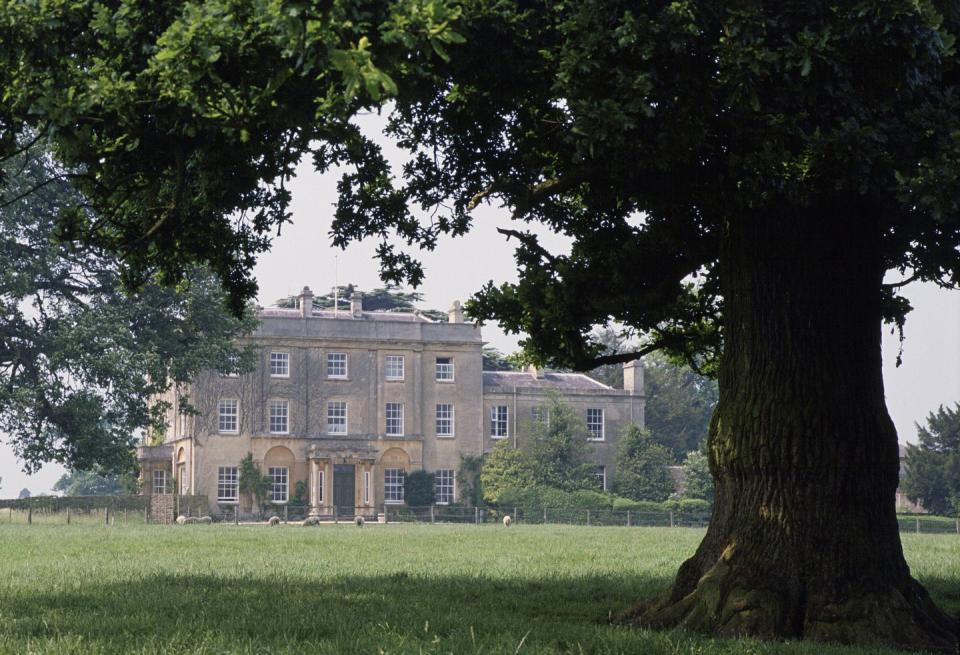 gardens at highgrove house