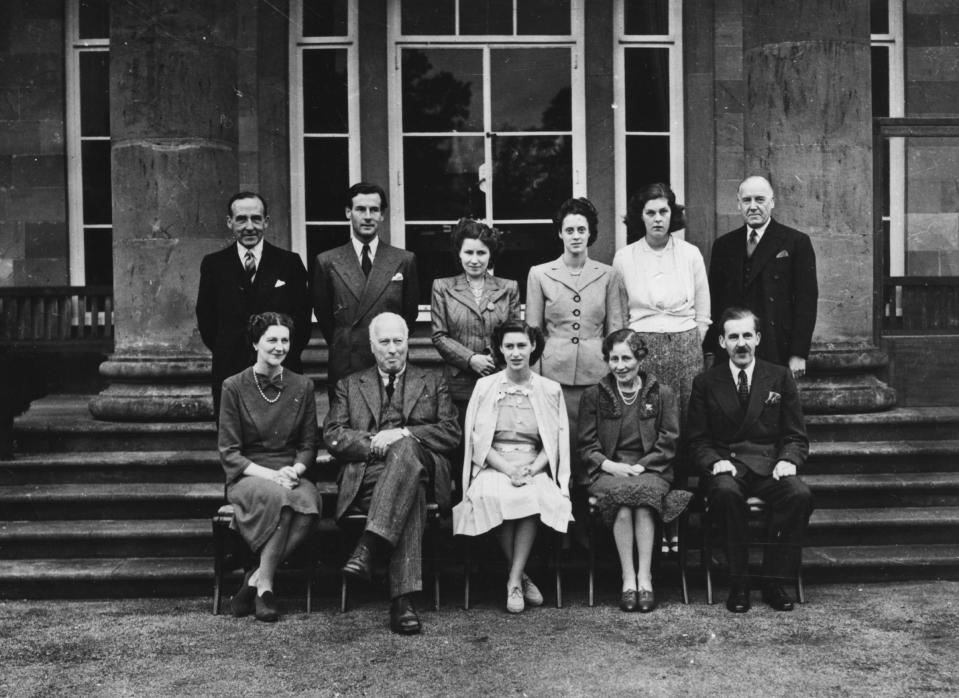 Group In Belfast (Hulton Archive / Getty Images)