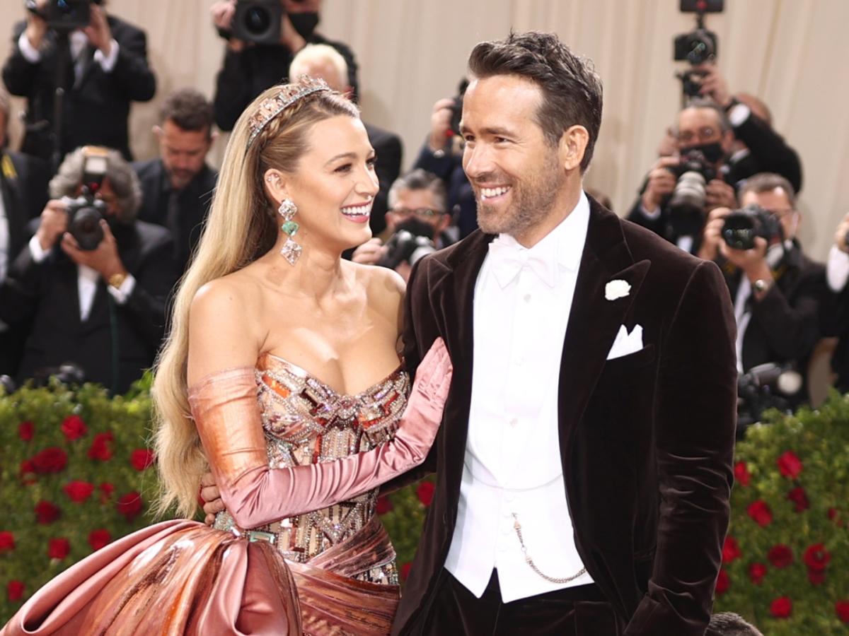 Ryan Reynolds Wishes ‘spectacular Wife Blake Lively Happy Birthday With A Series Of Adorable Photos 