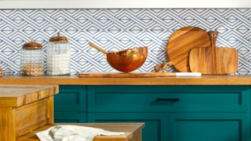 Peel and stick wallpaper ideas: Featured photo kitchen 