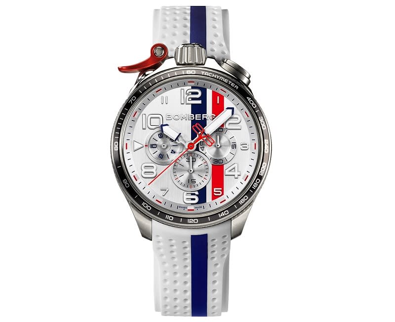 ▲Bomberg炸彈錶 Bolt-68 Racing奔騰賽車運動計時手錶（BS45CHSP.059-4.10），豐富的面盤設計仍易於閱讀。（圖片來源：Yahoo購物中心）