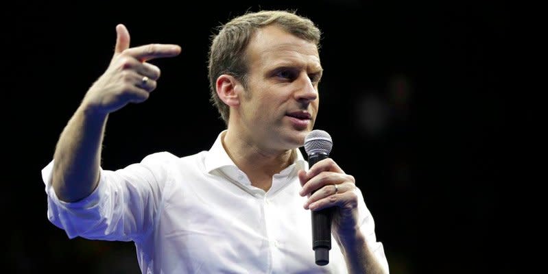 Emmanuel Macron, head of the political movement En Marche ! (Onwards !) and 2017 presidential candidate of the French centre-right speaks at a meeting at Saint Denis as he campaigns on the French Indian Ocean island of the Reunion, March 25, 2017. REUTERS/Laurent Capmas