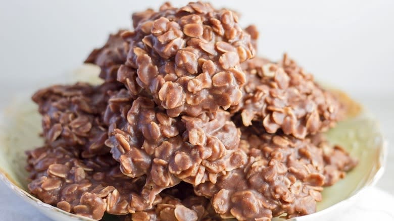 Simple No-Bake Cookies