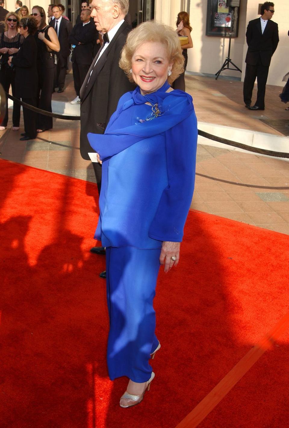 <p>Betty showed up for an awards ceremony in this stunning royal blue dress, which set off her sparkling blue eyes to perfection. Her refined elegance should be an inspiration to all of us at any age!</p>