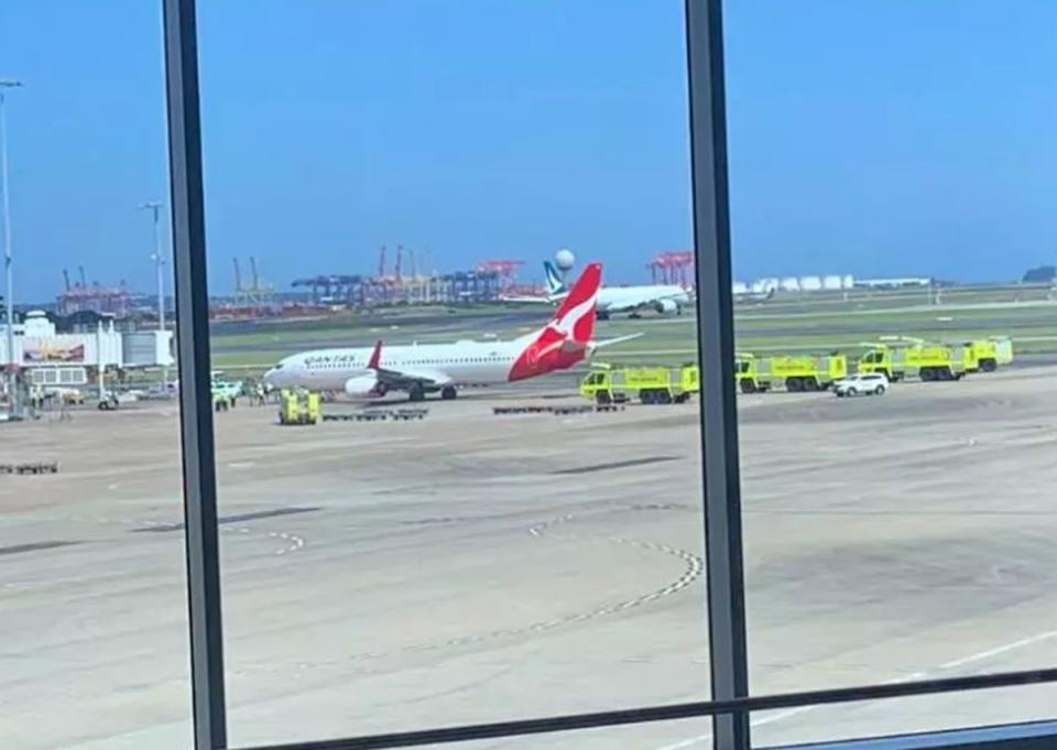 一度傳出機件故障的澳航QF144班機，雪梨時間下午3點半，平安抵達。