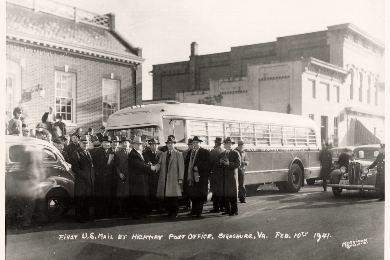 Highway Post Office Bus at Strasburg, Virginia