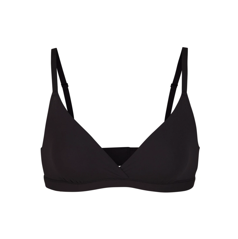 <p><a href="https://go.redirectingat.com?id=74968X1596630&url=https%3A%2F%2Fskims.com%2Fproducts%2Ffits-everybody-crossover-bralette-onyx&sref=https%3A%2F%2Fwww.harpersbazaar.com%2Ffashion%2Ftrends%2Fg37090418%2Fbras-for-small-breasts%2F" rel="nofollow noopener" target="_blank" data-ylk="slk:Shop Now;elm:context_link;itc:0;sec:content-canvas" class="link ">Shop Now</a></p><p>Fits Everybody Crossover Bralette</p><p>skims.com</p><p>$34.00</p><span class="copyright">Skims</span>