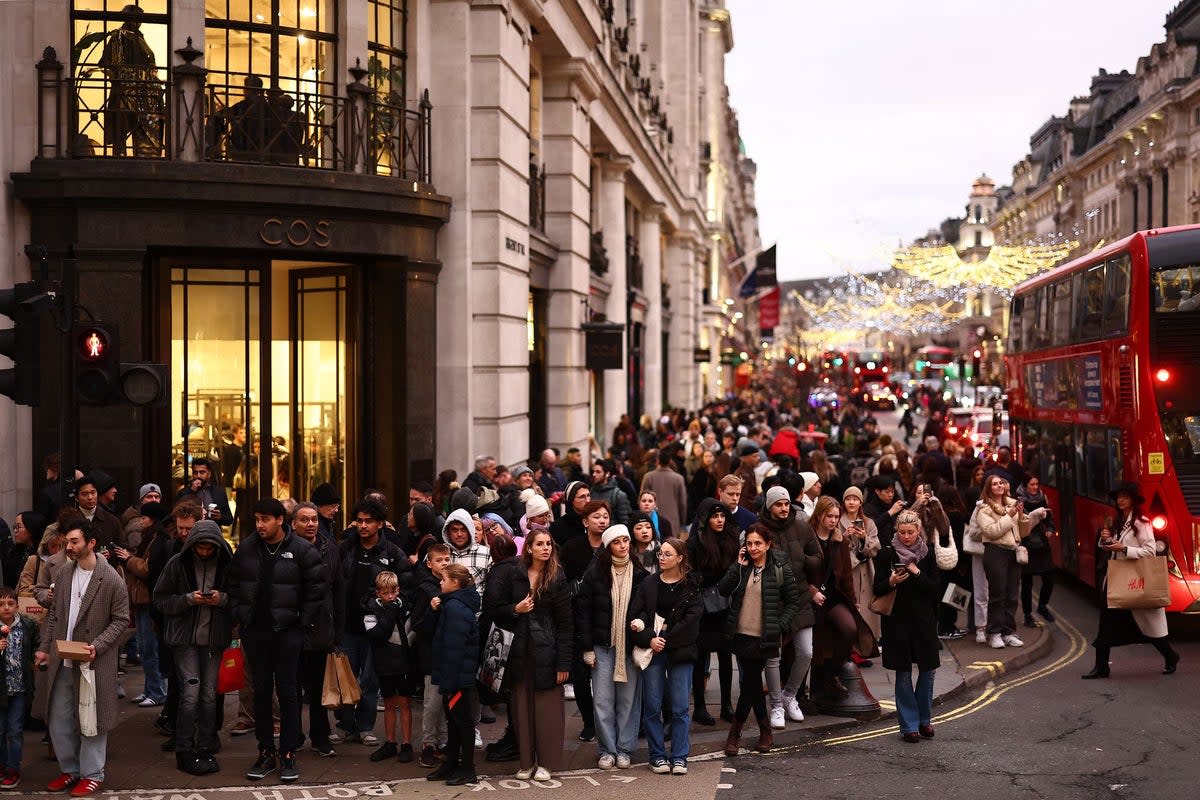 Shoppers on Regent Street on December 22, 2023 (AFP via Getty Images)