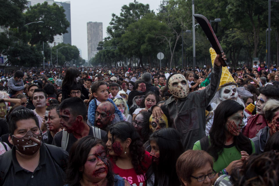 FOTOS | Zombies ‘atacan’ en la Ciudad de México