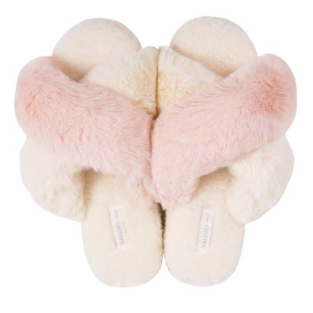 HALLUCI Slippers (Amazon / Amazon)