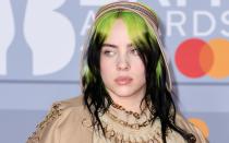 Noch so ein Erfolg, auf den viele etablierte Stars eine Karriere lang vergeblich hinarbeiten: Im Februar 2020 veröffentlichte Billie Eilish - damals war sie 18 - "No Time To Die", den Titelsong zum kommenden 007-Film "Keine Zeit zu sterben". Damit ist sie die jüngste Interpretin, die je einen Bond-Song singen durfte. (Bild: Getty Images/Gareth Cattermole)