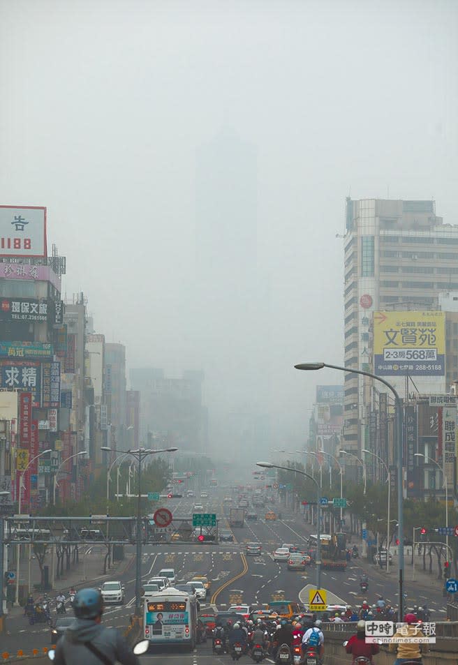 大衛魔術？高雄八五大樓霾沒了