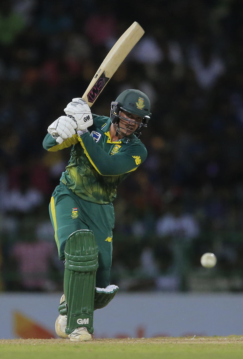 South Africa's Quinton de Kock plays a shot against Sri Lanka during their fifth one-day international cricket match in Colombo, Sri Lanka, Sunday, Aug. 12, 2018. (AP Photo/Eranga Jayawardena)