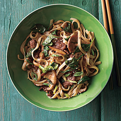 Stir-Fried Rice Noodles with Beef and Spinach