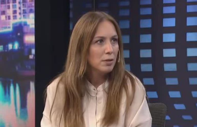 María Eugenia Vidal (PRO): "No tiene que ser un tema de discusión a qué provincias afectar para mejorar a otras; lo fundamental es ampliar el concepto de federalismo, porque nos estamos peleando por una sábana corta entre las provincias desde hace años y el problema es que la Argentina no crece de manera sostenida desde hace años"