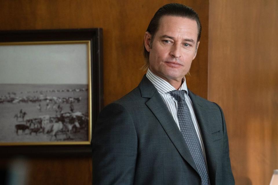 10) Josh Holloway as Roarke Morris