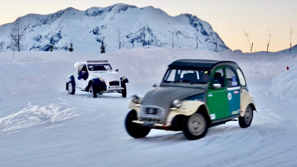 Forget F1, Citroen 2CV Ice Racing Is Where It's At photo