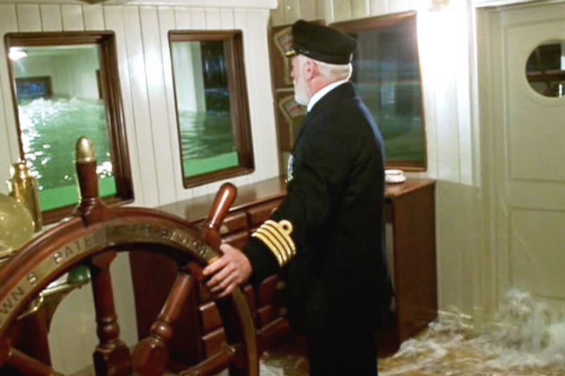 Bernard Hill as Captain Edward James Smith