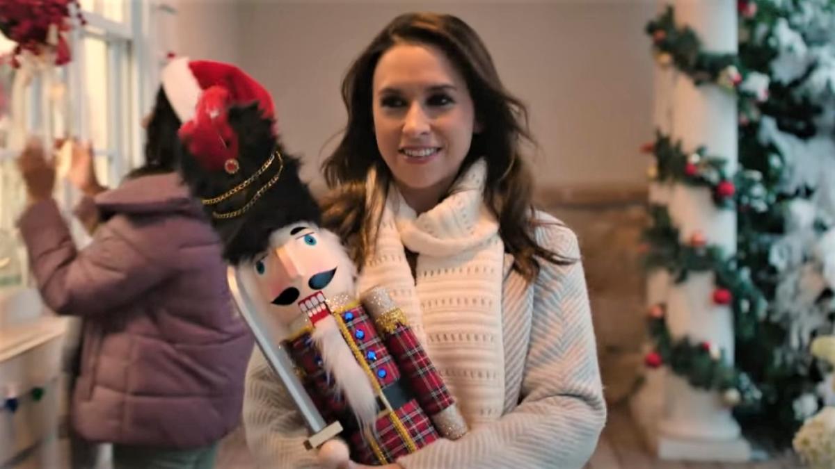 One Of Lacey Chabert's Biggest Hallmark Christmas Movies Is