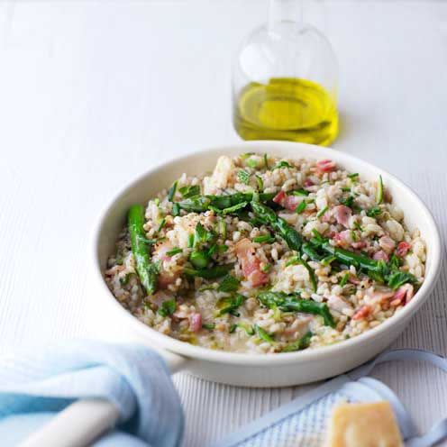 <p>This delicious risotto dish takes minimal effort</p><p><strong>Recipe: <a href="https://www.goodhousekeeping.com/uk/food/recipes/a535562/easiest-ever-risotto/" rel="nofollow noopener" target="_blank" data-ylk="slk:Easiest-ever Risotto" class="link ">Easiest-ever Risotto</a></strong></p>