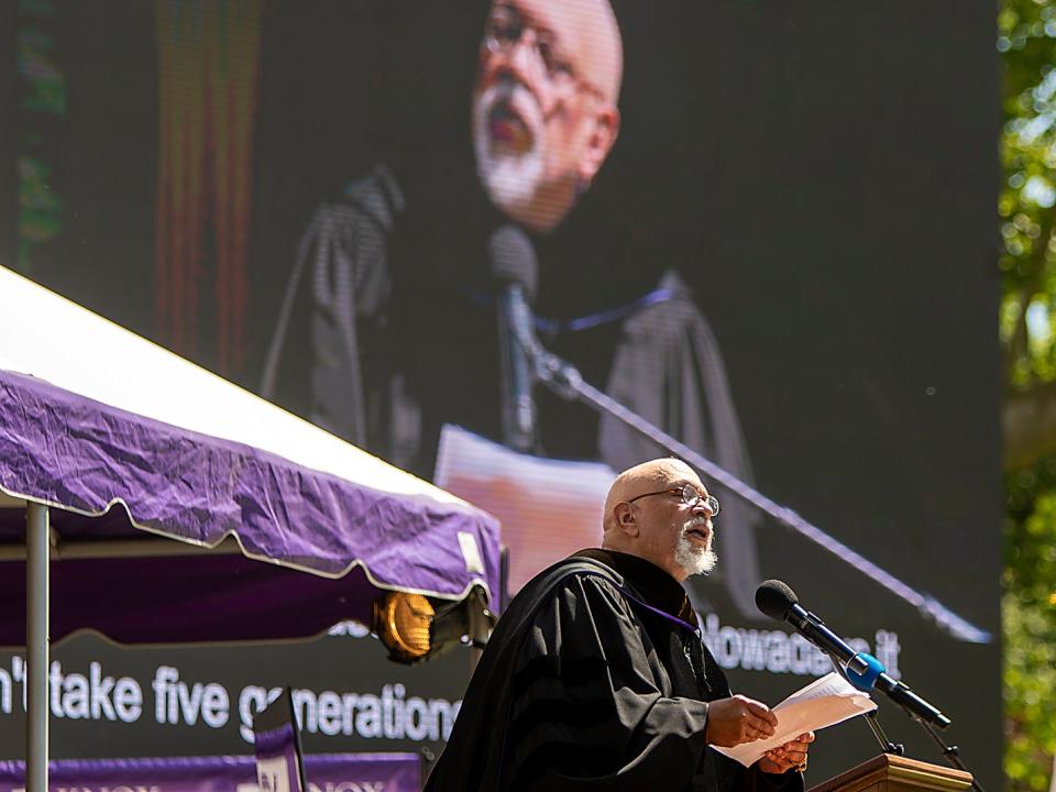 Critically acclaimed author and honorary degree recipient Walter E. Mosely delivers the address at the 177th Commencement ceremony at Knox College on Sunday, June 5, 2022.