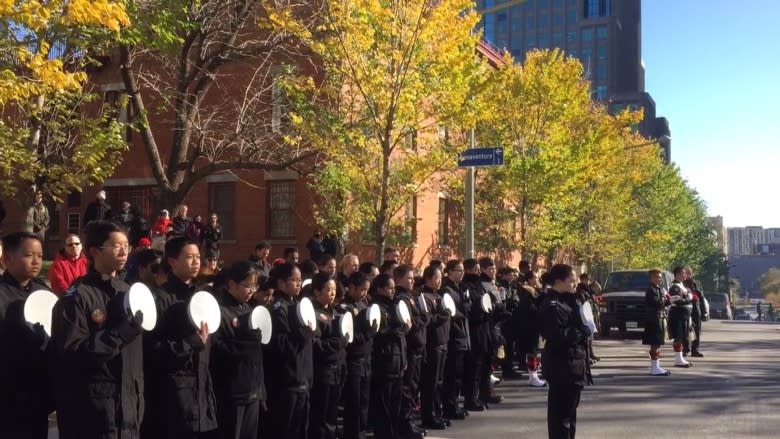 'It's always in your heart': Montrealers pay respects at Remembrance Day ceremony