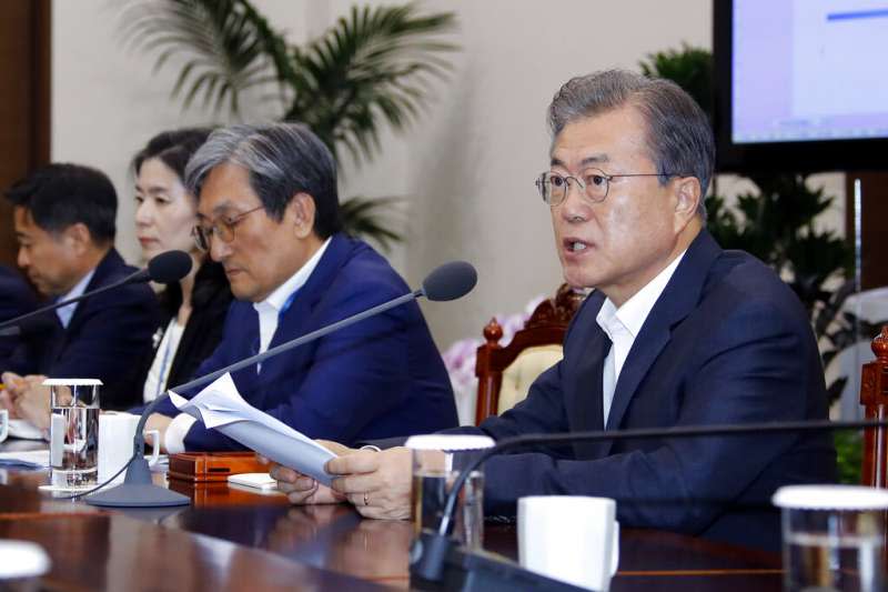 南韓總統文在寅8日在青瓦台呼籲日本撤回出口管制。（美聯社）