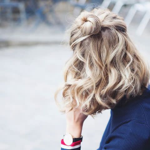 24 Easy And Cute Hairstyles For Curly Hair