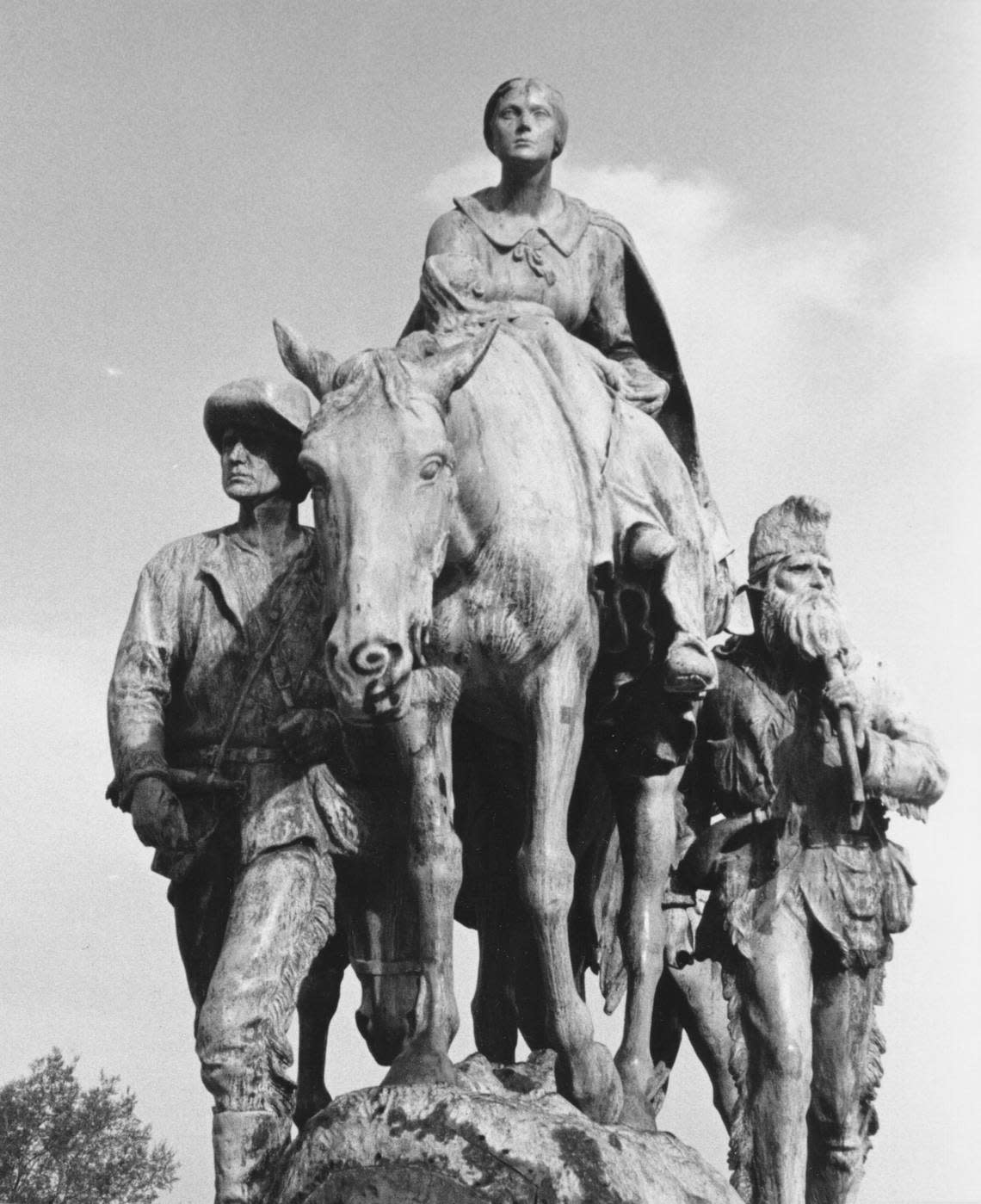 Front-facing view of the Pioneer Mother, Penn Valley Park