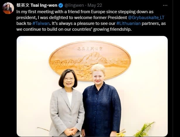 蔡英文22日在社群平台貼出她與立陶宛前總統葛寶斯凱德（Dalia Grybauskaitė）在新辦公室會面的照片。翻攝蔡英文「 X 」 平台