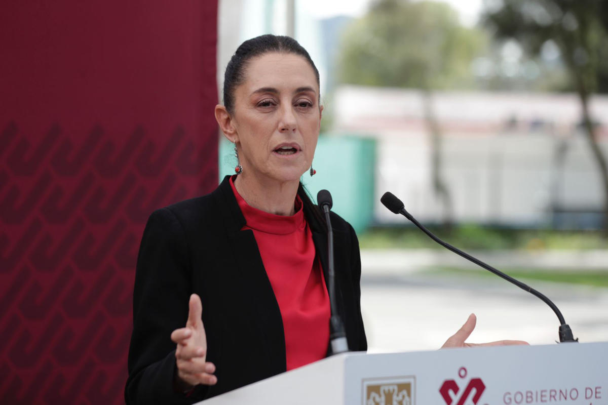 Sheinbaum continues AMLO's tradition; mantiene mañaneras