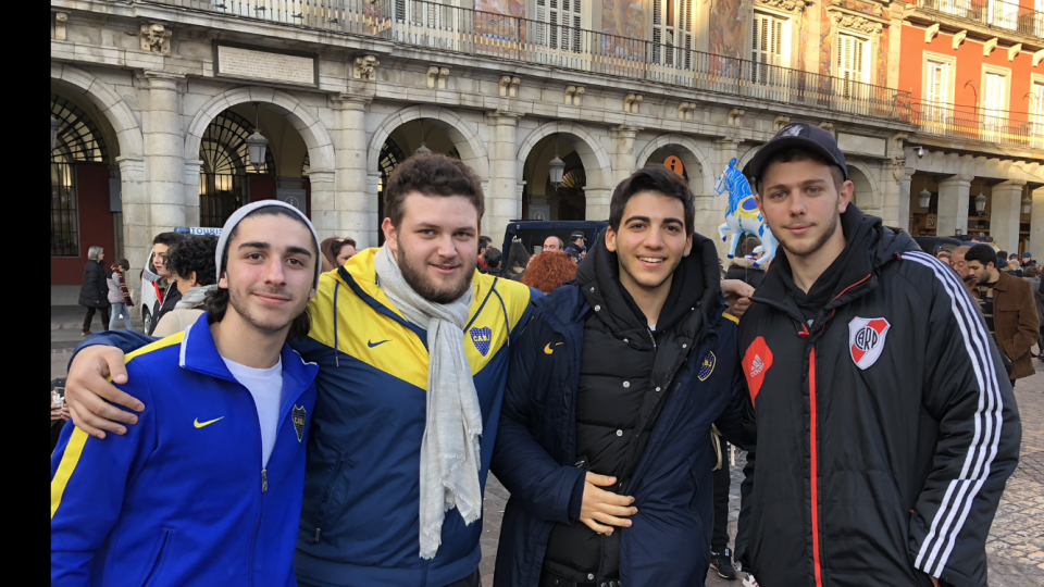 Boca Juniors and River Plate fans united in pilgrimage before the Copa Libertadores final in Madrid (Sportsbeat)
