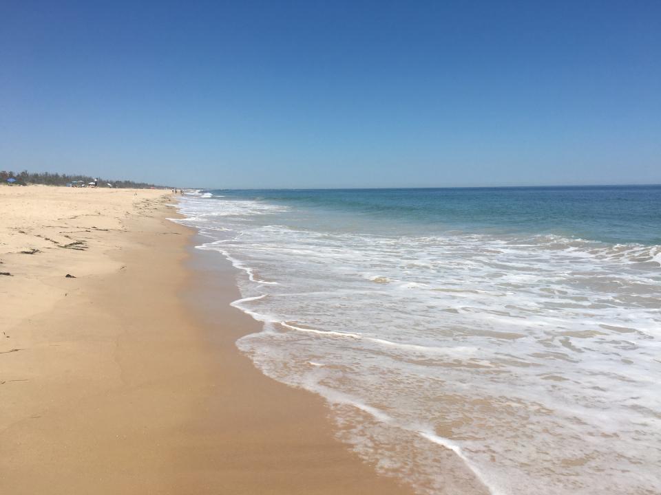 East Beach in Charlestown. Under H 8055, the seaweed deposited by recent high tides would be a "recognizable high tide line," and the public would be allowed to go 10 feet above it.