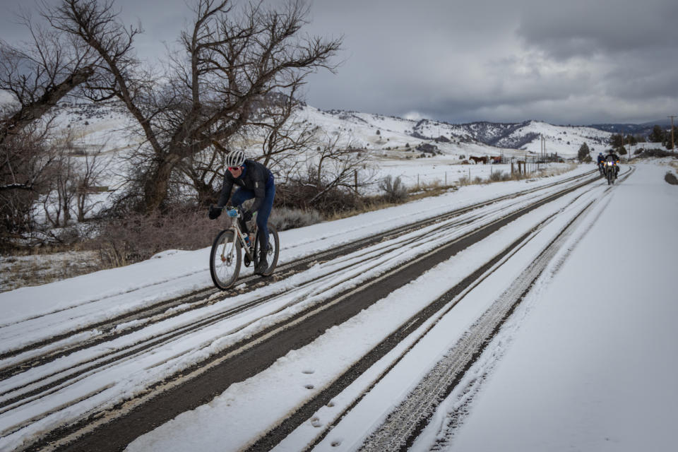 Brennan Wertz heading to a second victory at Shasta Gravel Hugger with Max Ritzow in the chase