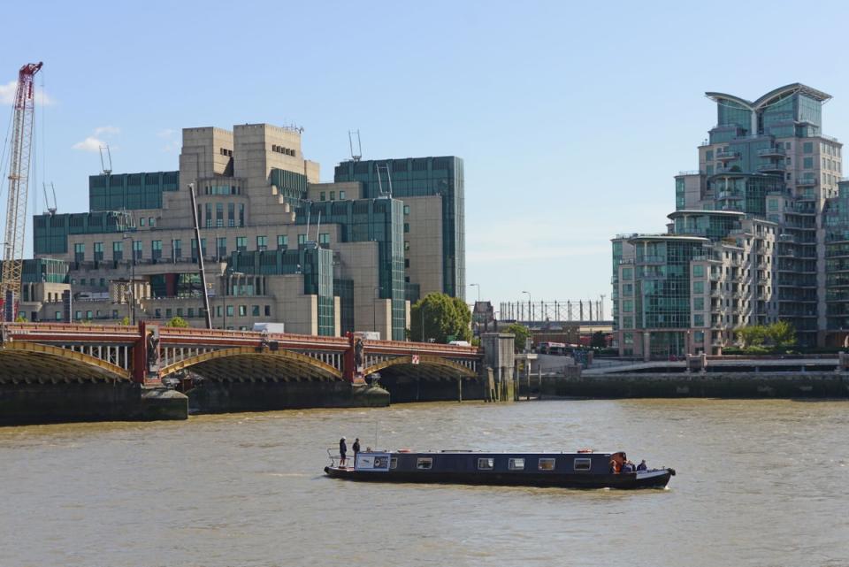 The Thames is less than 10 minutes’ walk away (Daniel Lynch)