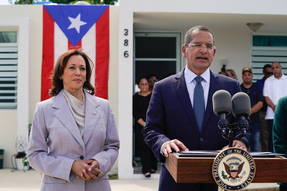 La Vicepresidenta de los Estados Unidos durante una visita a la isla.