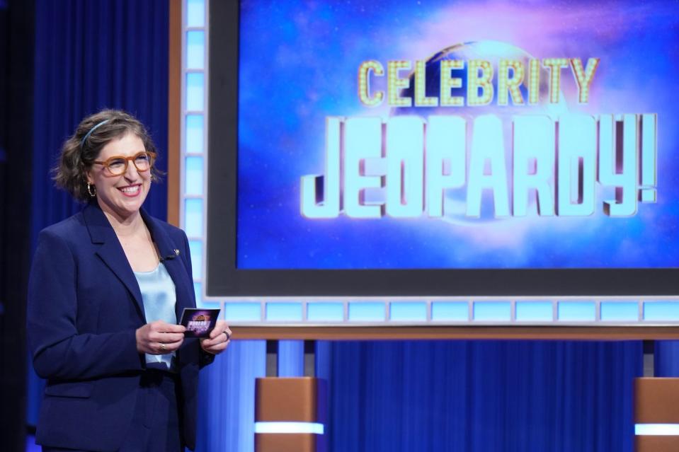 mayim bialik hosts celebrity jeopardy