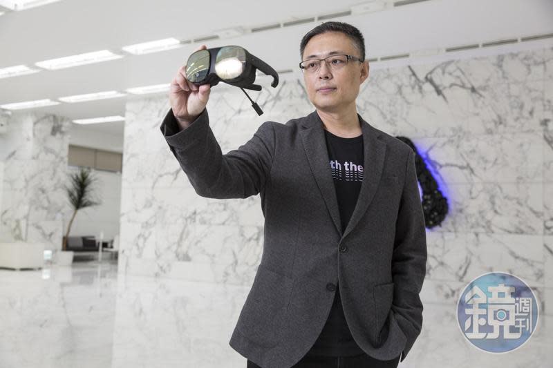 宏達電亞太區總經理黃昭穎誓言VIVE Flow銷售量打敗歷年產品。