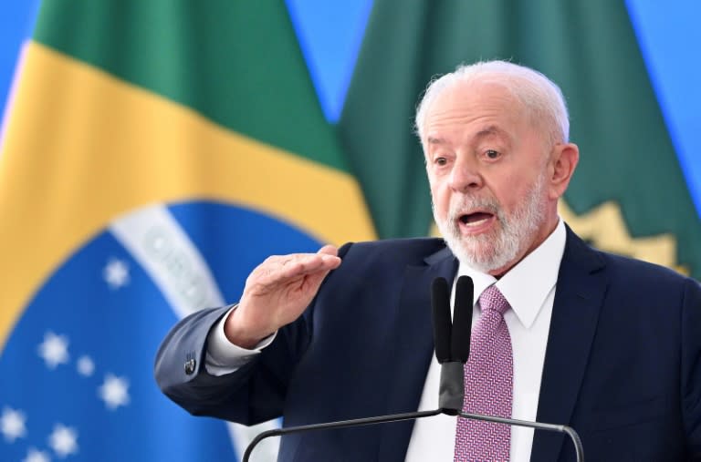 El presidente brasileño, Lula da Silva, da un discurso durante un acto público en el palacio de Planalto, el 22 de abril de 2024 en Brasilia (Evaristo Sa)