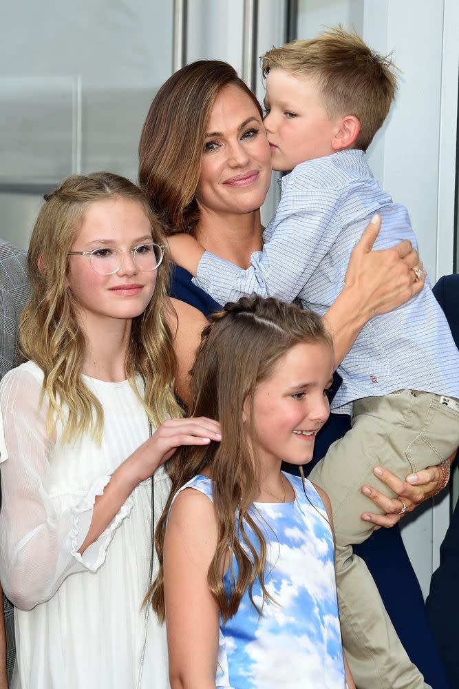 Jennifer Garner and her children